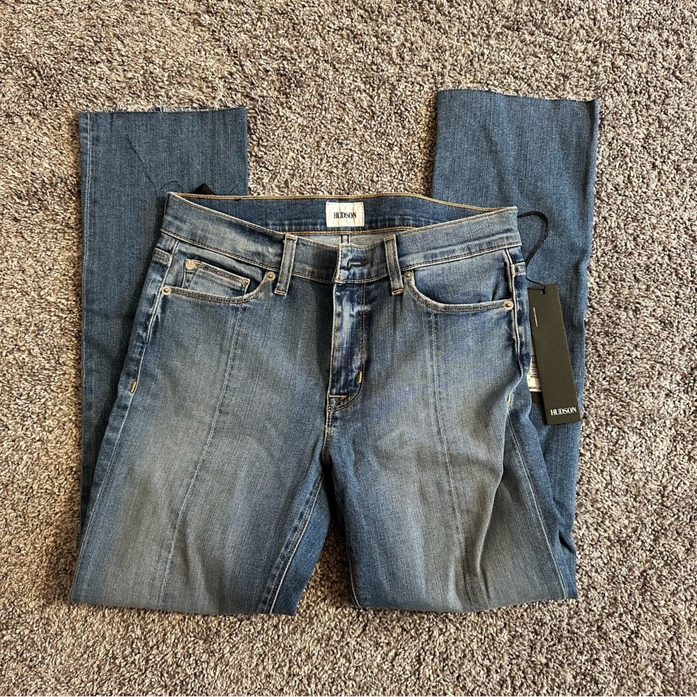 Hudson Nico Midrise Straight Leg with Slits Jeans Mid Rise Denim Jeans NWT